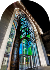 The large and inviting entrance Archway welcomes both guests and clients.